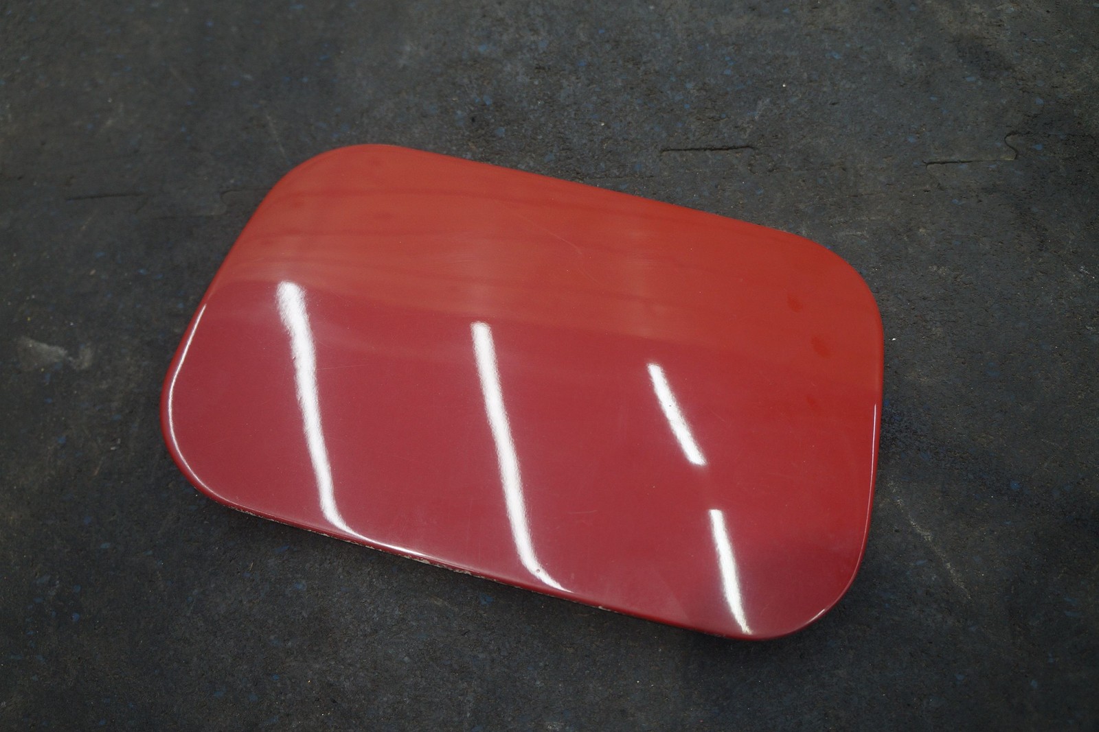 Gas Fuel Tank Door Cover Flap Trim Panel Cap Cardinal Red Bentley Turbo R 1991