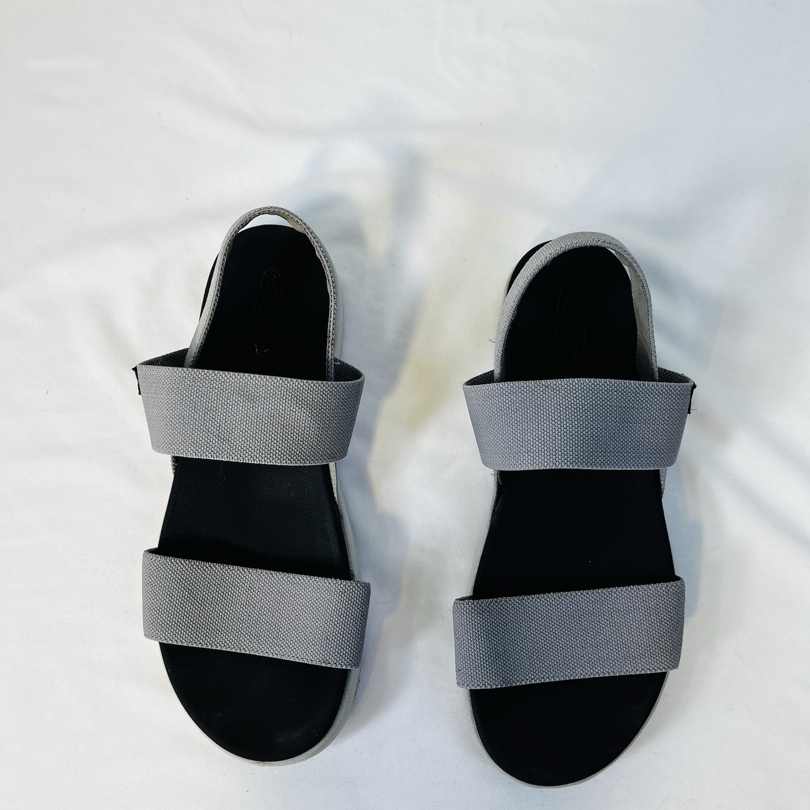 Keen Elle sandalo con cinturino posteriore donna taglia 10 punta aperta zeppa suola piatta grigio