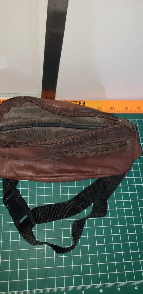 MUNDI коричневый кожаный Fanny Pack - новый - прибл. 4 x 9 дюймов - наружные карманы - Изображение 4 из 4