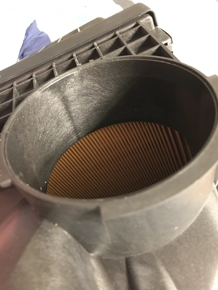 BMW M5, M6 - E60, E63, E64, 2006-2010, OEM 5,0 litros carcasa de filtro de aire, nuevo en caja Foto 4 de 4