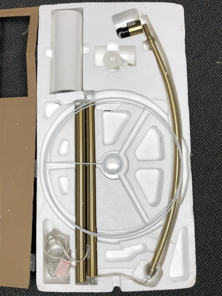 Lámpara de pie Brightech The Logan Arc para decoración moderna de sala de estar - latón antiguo Foto 2 de 4