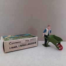 Britains 1 Man 1 Wheelbarrow No. 5022 Made in England