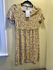 Kids floral flutter sleeve dress, size M