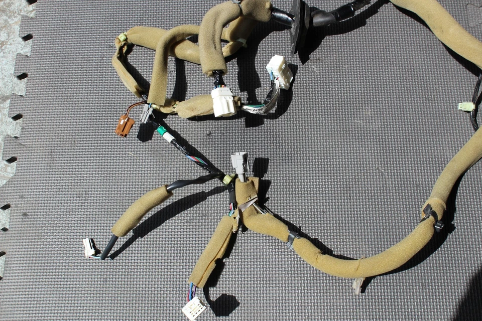 Infiniti FX35 FX45 2003-2005 arnés de cableado de puerta del lado del pasajero delantero derecho J729 Foto 2 de 4