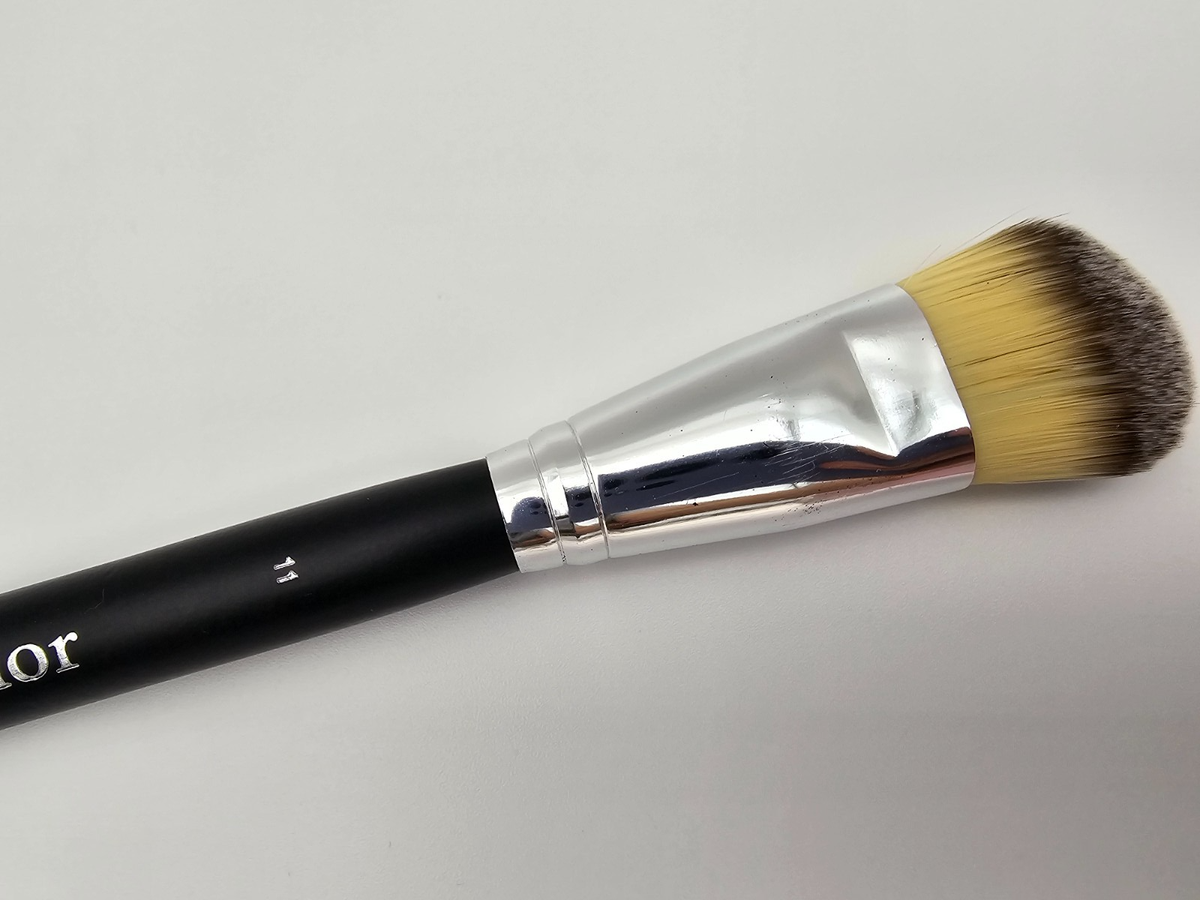 Dior Backstage Light Coverage Fluid Foundation Brush No 11 New