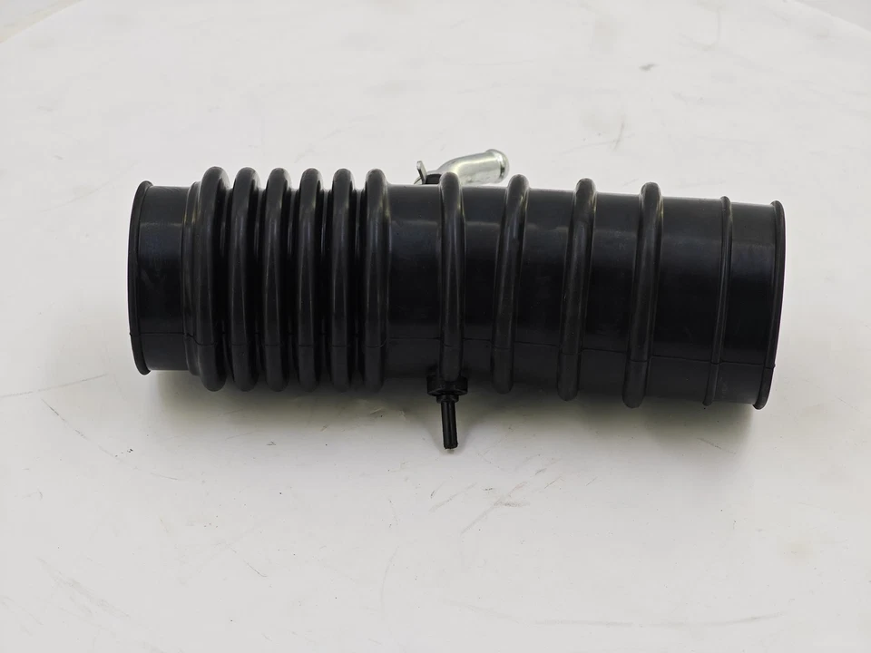 Conducto de admisión de aire 16577-88G00 NEGRO para Nissan 1990-1995 Pathfinder Frontier Foto 3 de 4