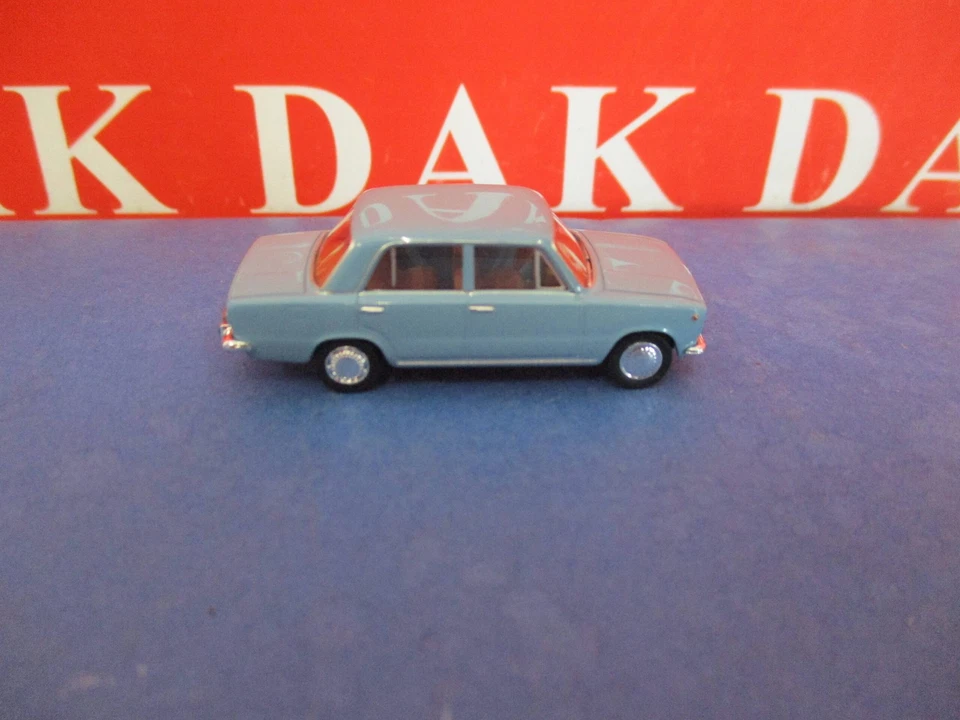 1/87 Modellino Auto Fiat 124 Azzurro 1966 by Brekina - Immagine 4 di 4
