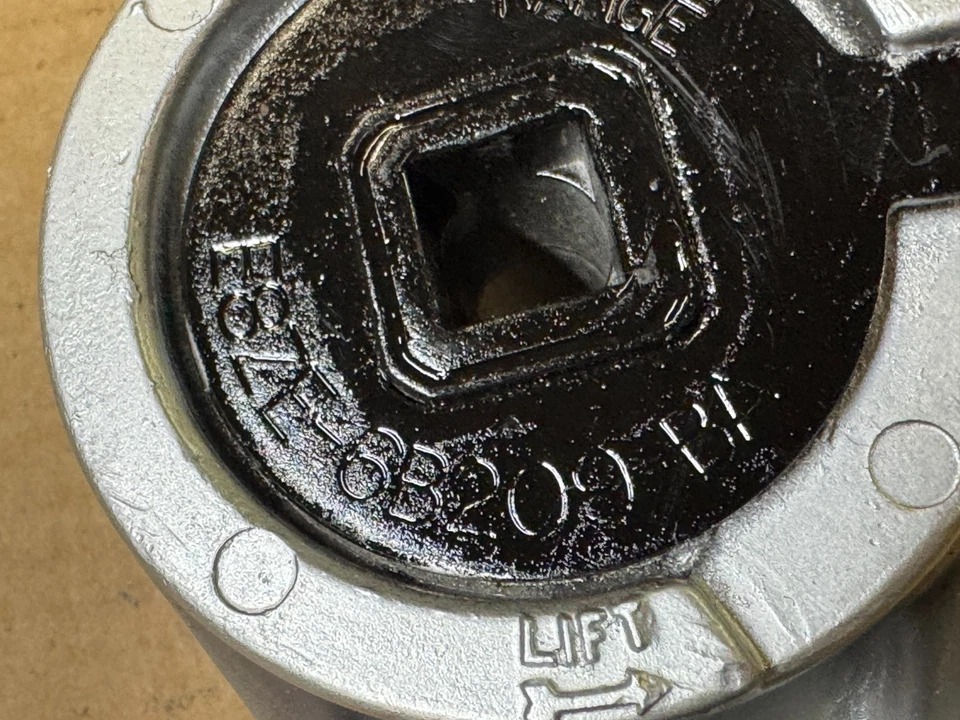 87-93 福特野马皮带张紧器滑轮带支架螺栓交流发电机烟雾工厂 — 第 2/4 张图片