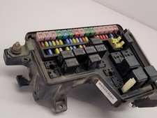 2002-2004 Dodge Ram 1500 Engine Fuse Box Assembly Oem