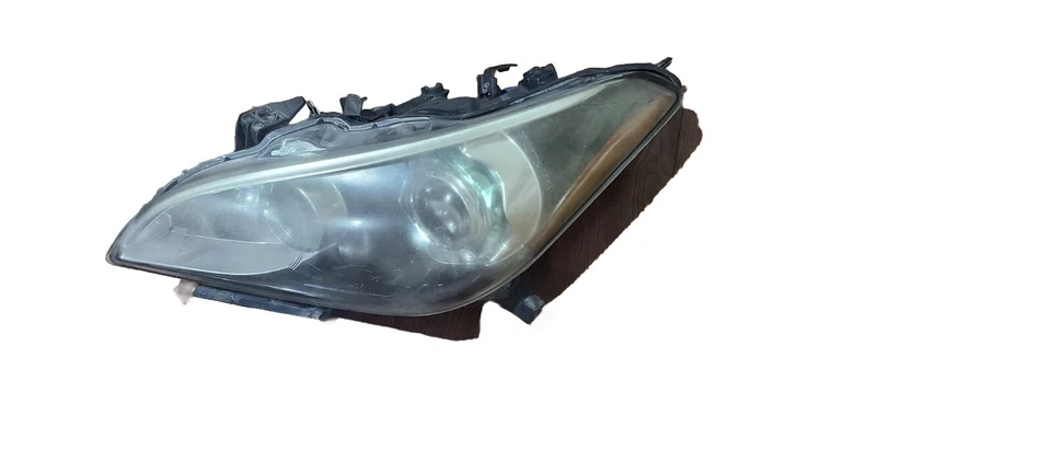 Faros delanteros izquierdo y derecho Infiniti M37s 2012 usados Foto 4 de 4