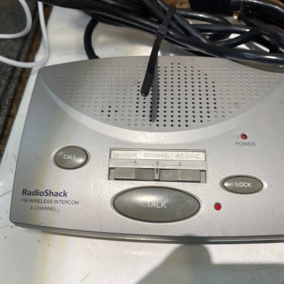 RadioShack Advance 3Station FM Wireless System Gray (43