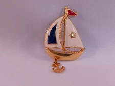 Vintage Avon Enamel Gold Tone Sailboat Pin Brooch w/Dangling Anchor Charm White