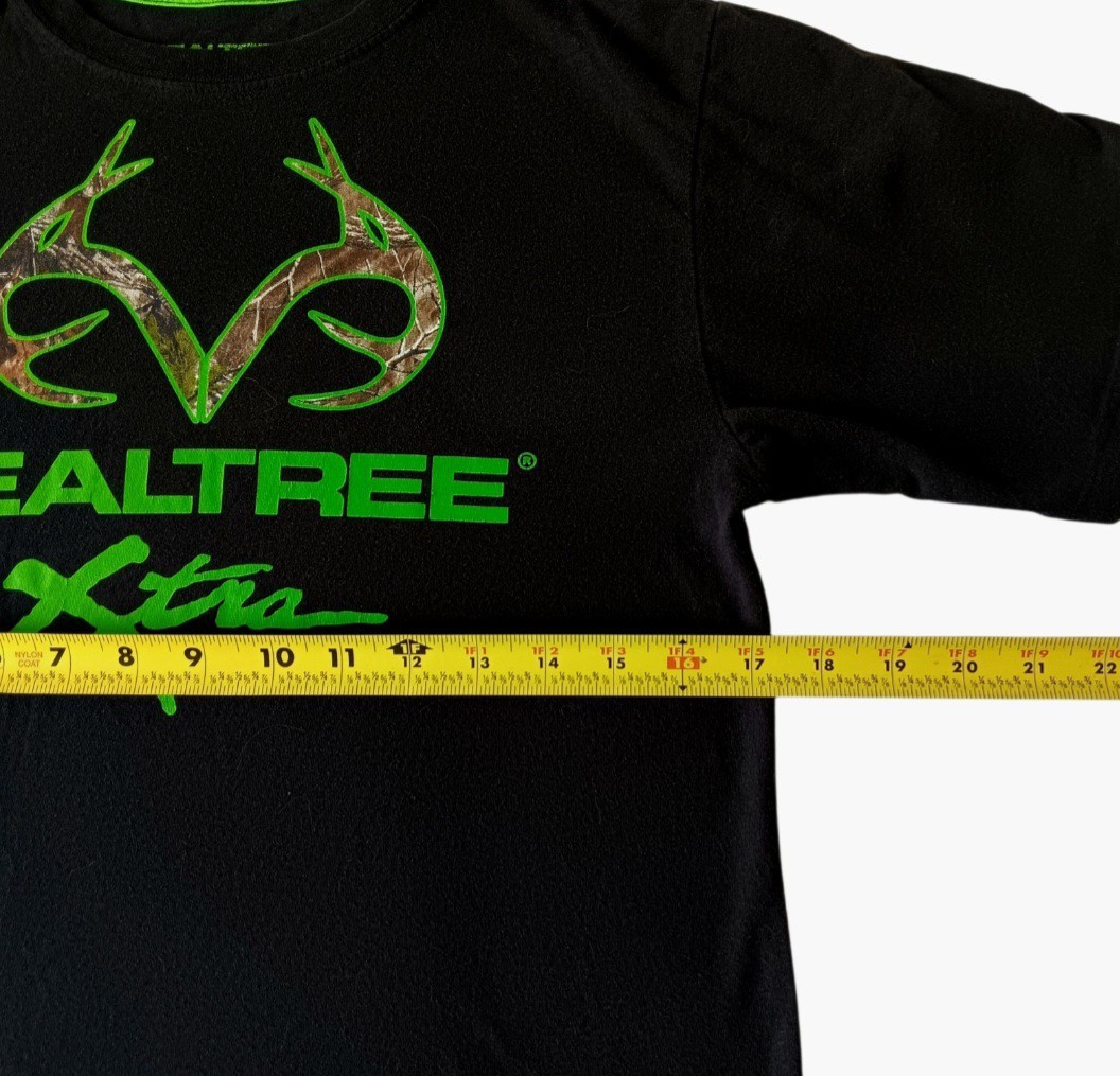 Realtree boy's black/green long-sleeve graphic t-shirt size XL image 6