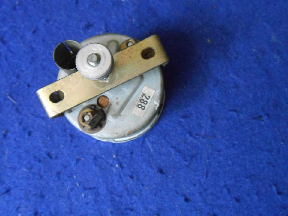 Medidor de combustible original Smiths 1975-1980 Triumph Spitfire 1500 BF2232/02 Foto 4 de 4