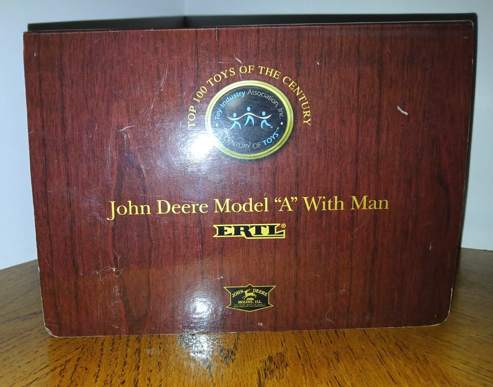 John Deere Modelo A ERTL 1/16 con tractor Man Gold Edition de ERTL #15569A Foto 2 de 4