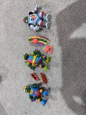 TMNT Teenage Mutant Ninja Turtles Surfing Mikey Roller Blading Mikey Space Raph
