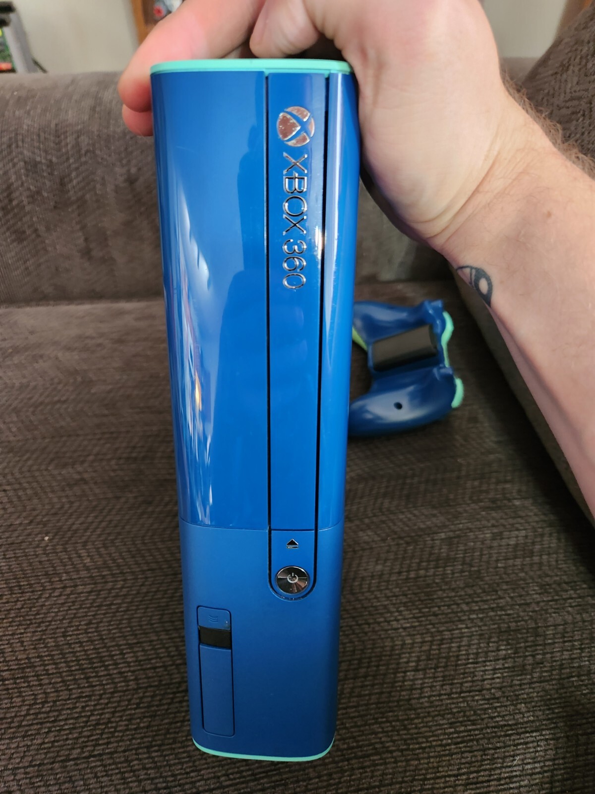 Xbox 360 E Special Edition Blue 500GB Console, Controller, Cords