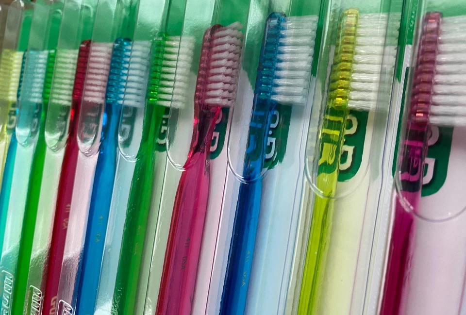 12 Pk GUM 411 Classic Full size (4 rows) brushes Soft Toothbrush With Rubber Tip - Image 3 of 4
