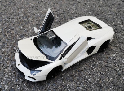 Welly FX 1/24 Lamborghini Aventador LP700-4 Diecast Car Model Toys