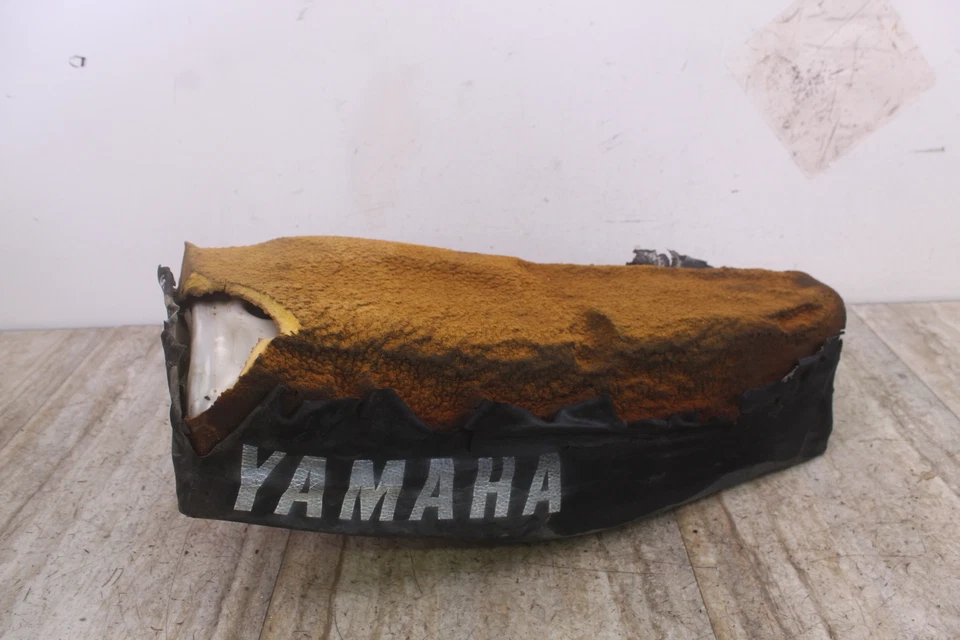 Yamaha YZ125 1979 asiento/pan de sillín Foto 3 de 4