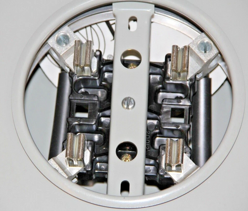 Cooper B-Line U121314F 100 Amp 600 VAC 1 Phase Commercial Meter Socket N3R 4 Jaw - Image 4 of 4