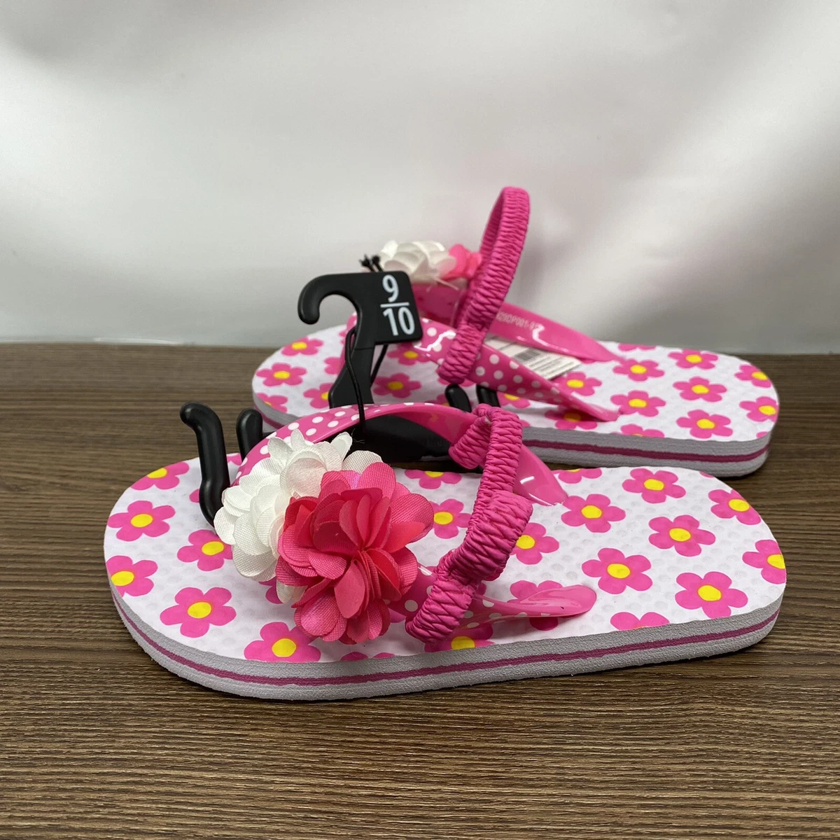 Toddler girl size hotsell 9 flip flops