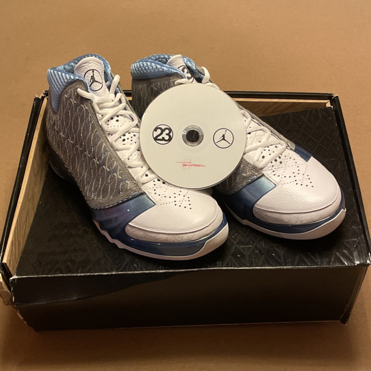 AIR JORDAN 23 XXIII SIZE 11.5 WHITE TITANIUM UNIVERSITY BLUE