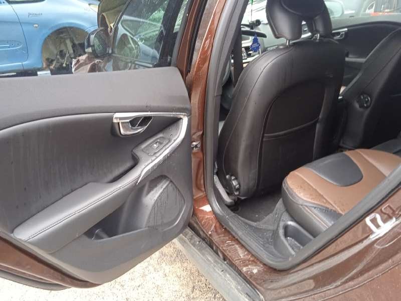 Braccetti Tergicristallo Per VOLVO V40 Station Wagon 2004