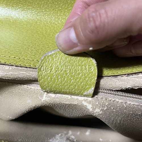 Bolso de mano Gucci para mujer amarillo verde logotipo encanto mango mediano de metal bolsillos auténticos - Imagen 11 de 24