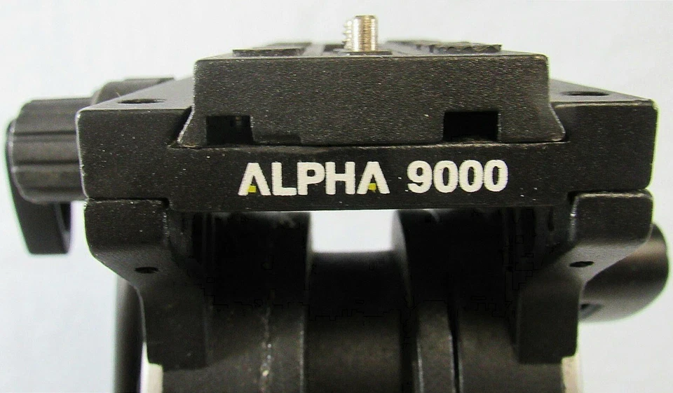 GIOTTOS PRO SERIES SLIK ROAD ALUMINUM TRIPOD YTL 9354 BLACK 7.0" - 63.7" HEIGHT - Image 2 of 4