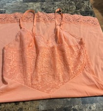 VINTAGE VANITY FAIR FULL SLIP  34 / SMALL. ORANGE. RARE , VHTF  