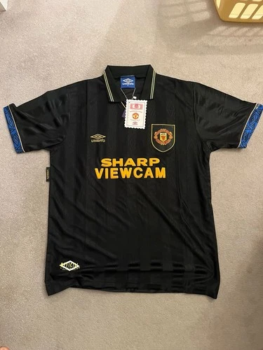 Retro Manchester United Cantona Shirt L