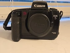  Canon 5 QD Quartz Date 35mm SLR Film Camera w Strap 