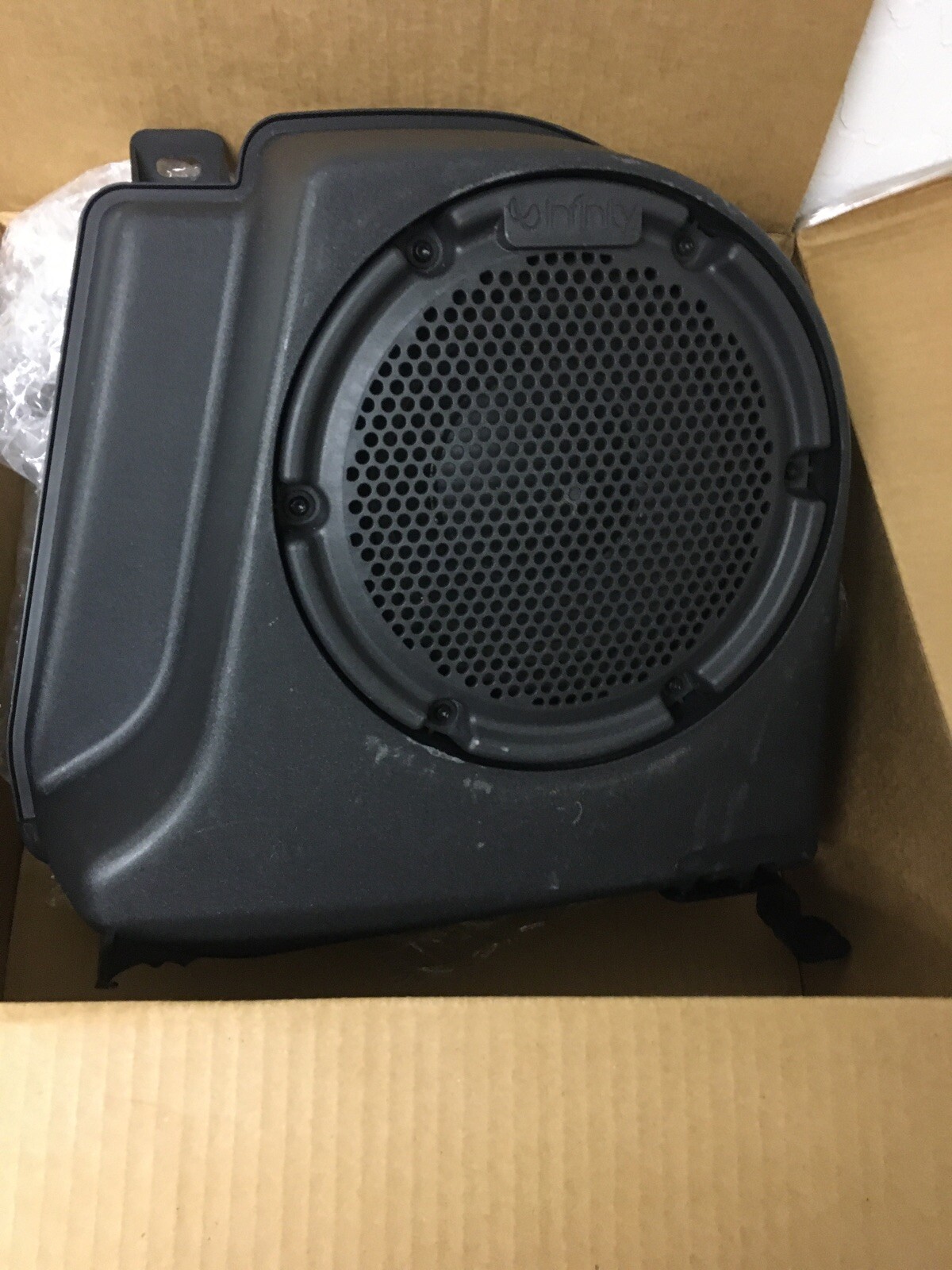 jeep wrangler infinity subwoofer