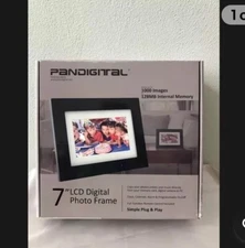 Pandigital 7" LCD Digital Photo Frame PAN7001W01