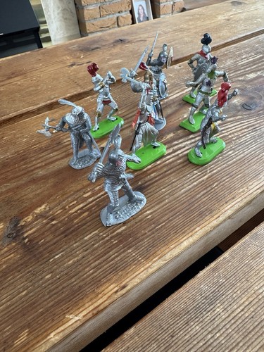 Britains Deetail Medieval Silver Knights JOB LOT spares or repairs - Picture 2 of 4