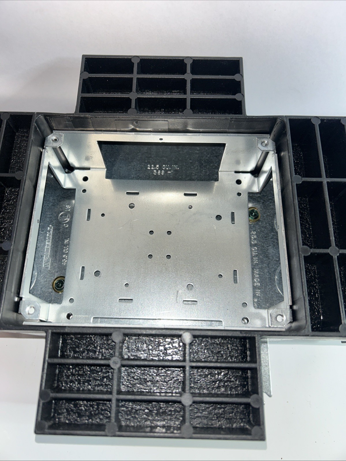 Wiremold RFB4-4DBP1 Floor Box 4-Compartment NEW PLEASE REVIEW LISTING