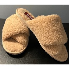NWOT WOMEN'S SOREL GO  - MAIL RUN SLIPPER