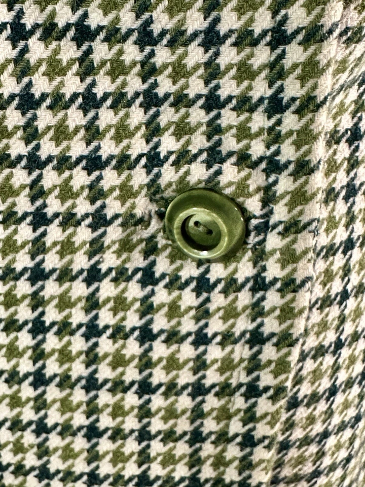Vtg.  Houndstooth Women’s Jacket Blazer Olive Green White, Plastic Green Buttons - Image 2 of 4