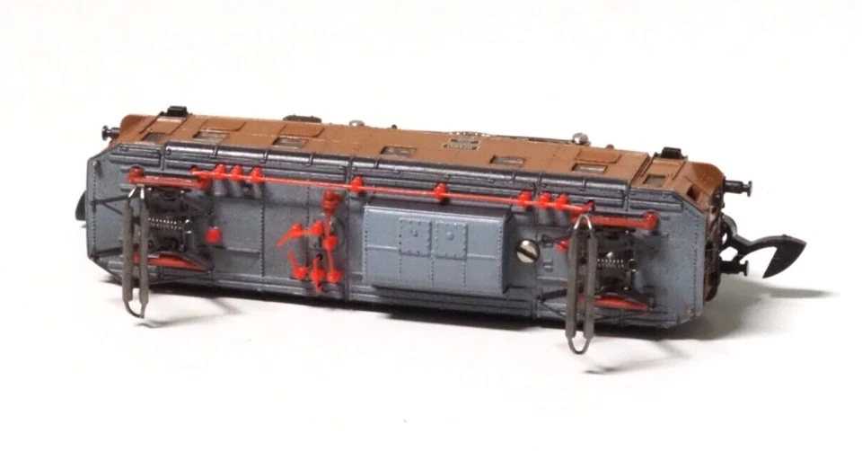 8851 Marklin Z-scale Swiss (SBB) class Ae 3/6 II express locomotive, ALL windows - Image 3 of 3