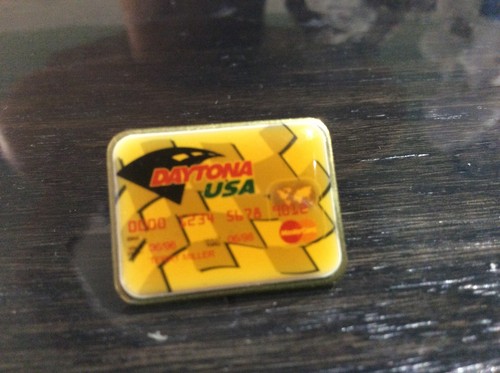 1996 Lapel Pin Daytona USA Mastercard Nascar Advertising Enamel Hat Tac metal - Picture 3 of 6