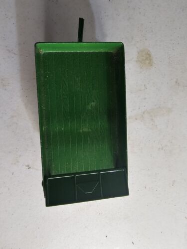 ERTL John Deere Green Farm Barge Wagon Trailer Farm Implement 1:32 Diecast - Picture 3 of 9