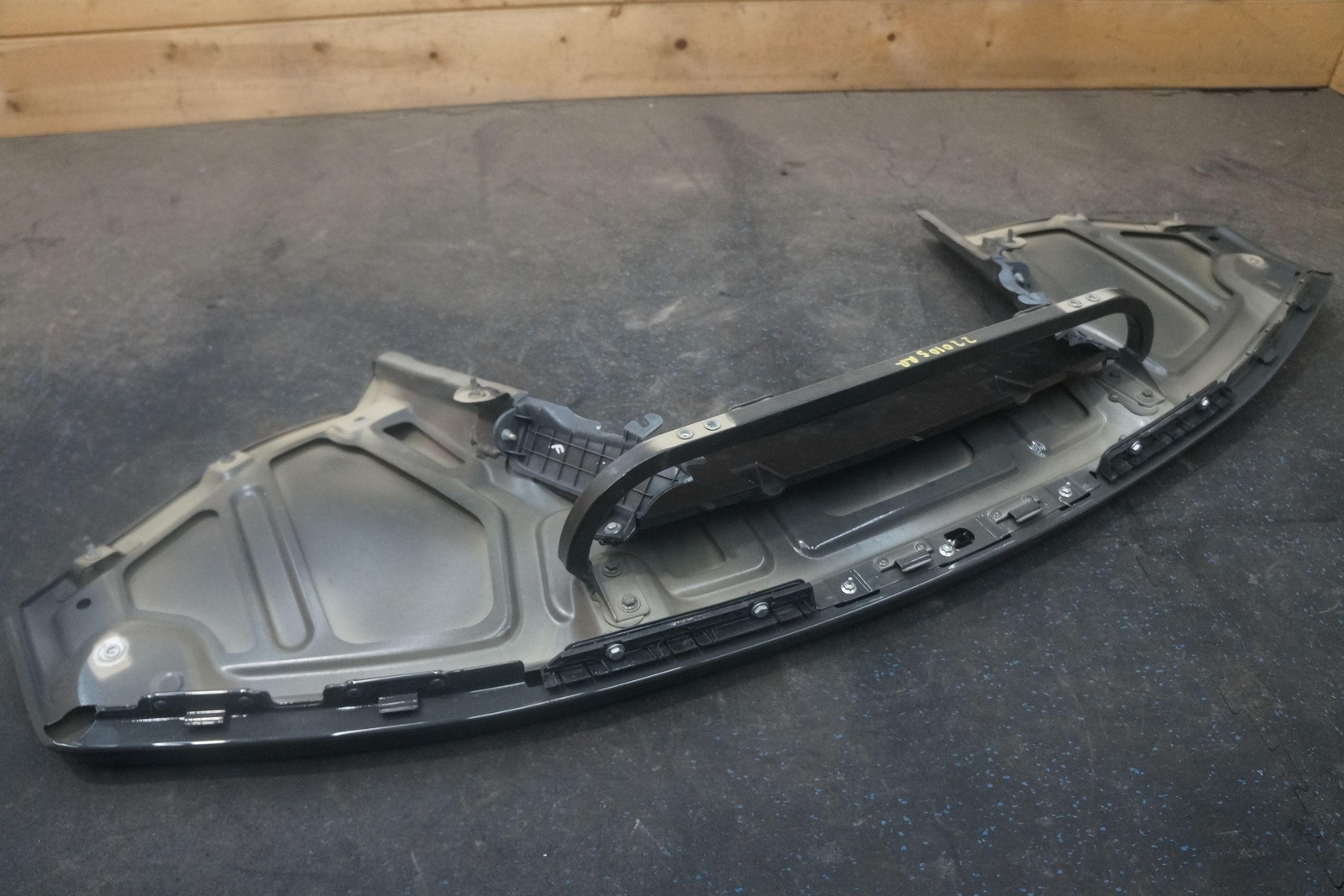 Rear Spoiler Body Trim Panel Brake Light Stop (792) 86130811 Ferrari 488 GTB 16