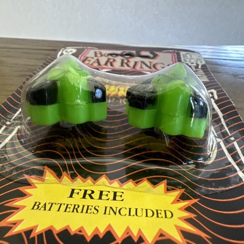Vtg Light Up Halloween Witch Clip On Boo Earrings Plastic 1990 Kmart Trendmaster - Picture 3 of 12