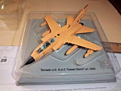 Armour Tornado U.K. Royal Air Force  Desert Storm  Aircraft Die-Cast 1:100 5083