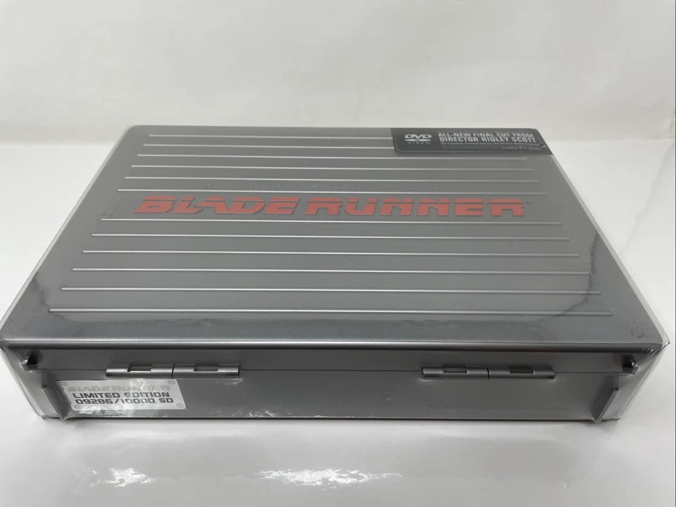 BLADE RUNNER DVD 5 DISCS LTD EDITION SUITCASE Numbered BRAND NEW Sealed - Image 4 of 4