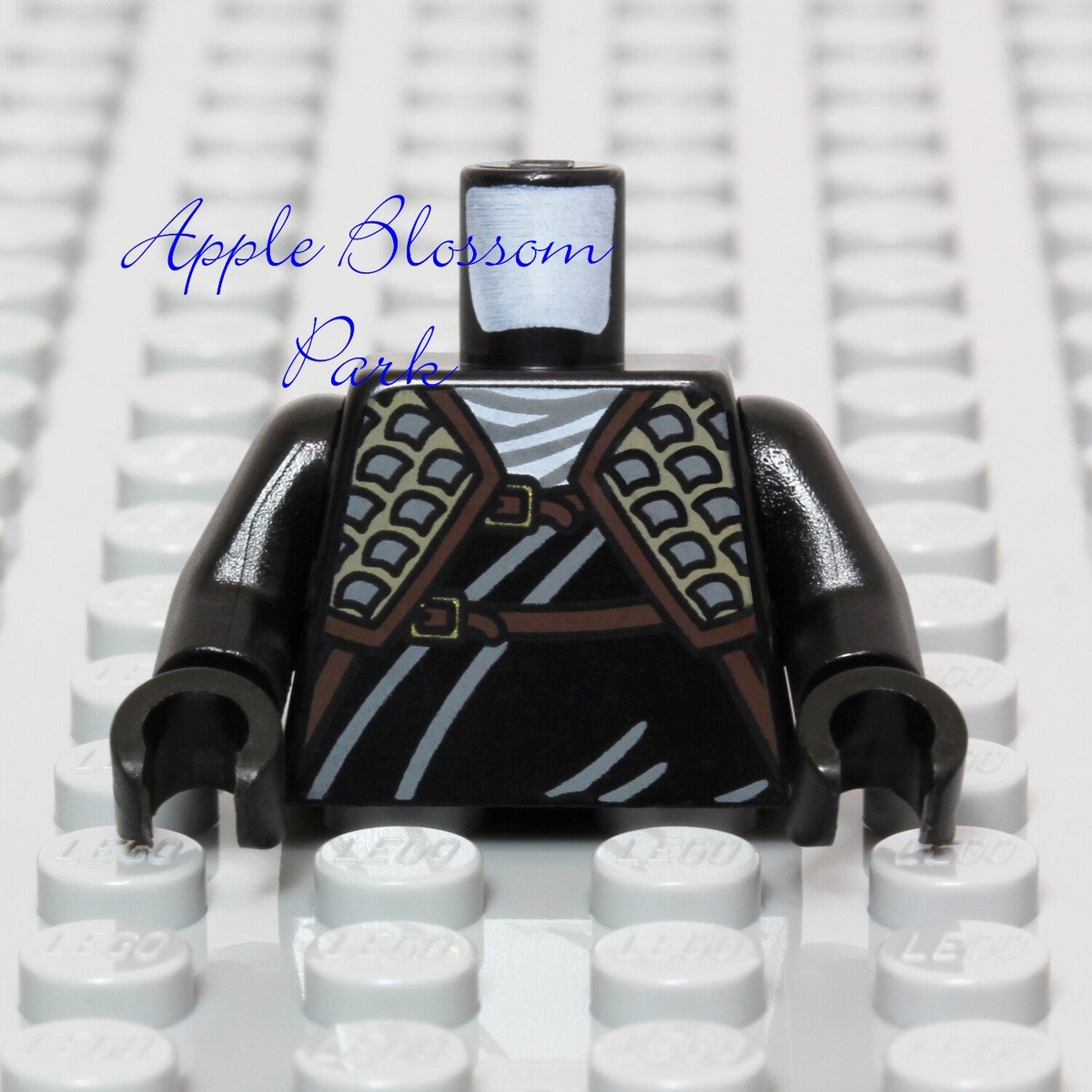 NEW Lego Ninjago BLACK VEST MINIFIG TORSO & LEGS - Ninja