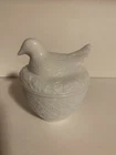 Vtg Avon White Milk Glass Chicken Candy Bowl / Covered Trinket Dish Hen on Nest