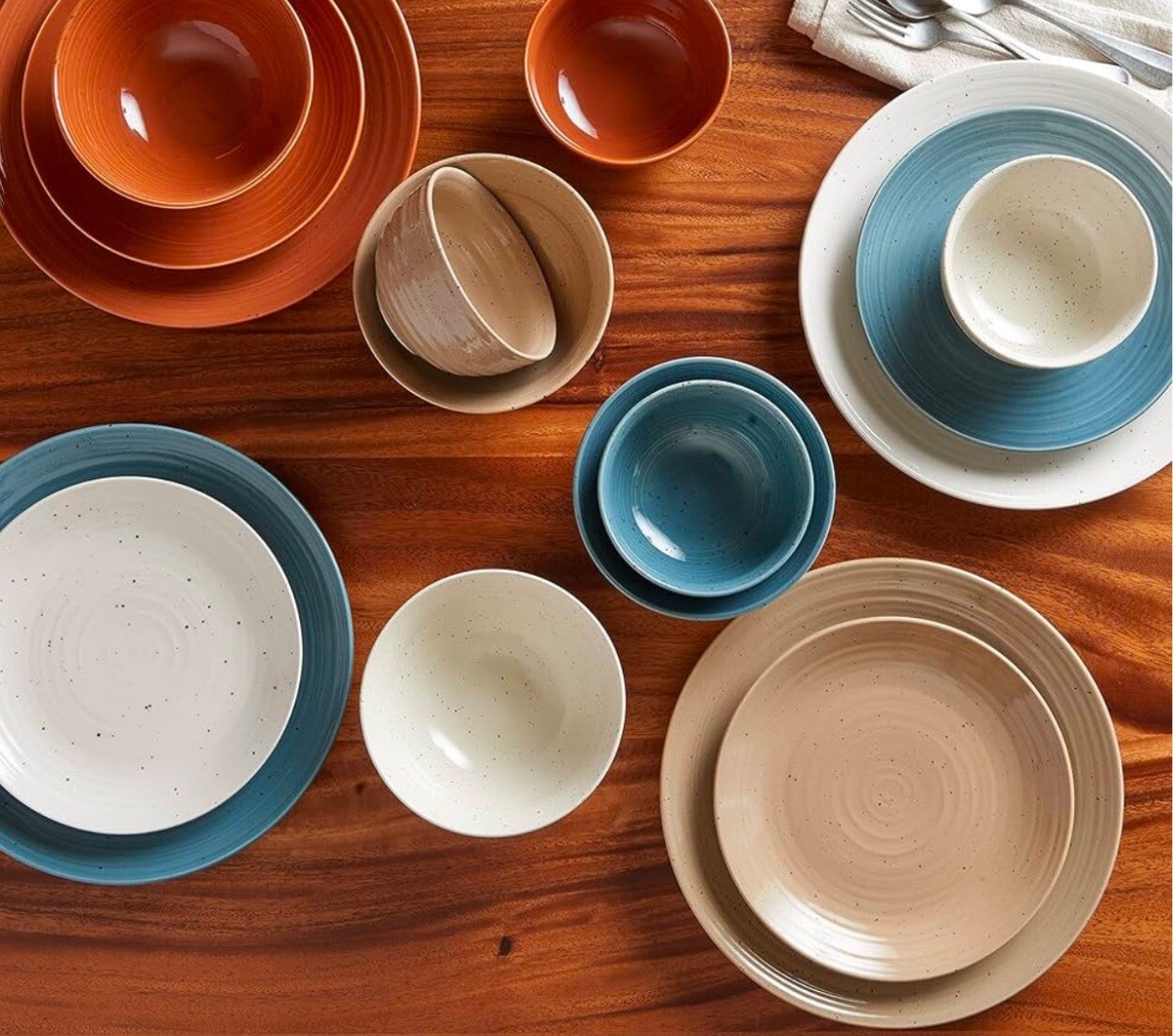 Painter's Palette Siterra 16 Piece Dinnerware Set Sango