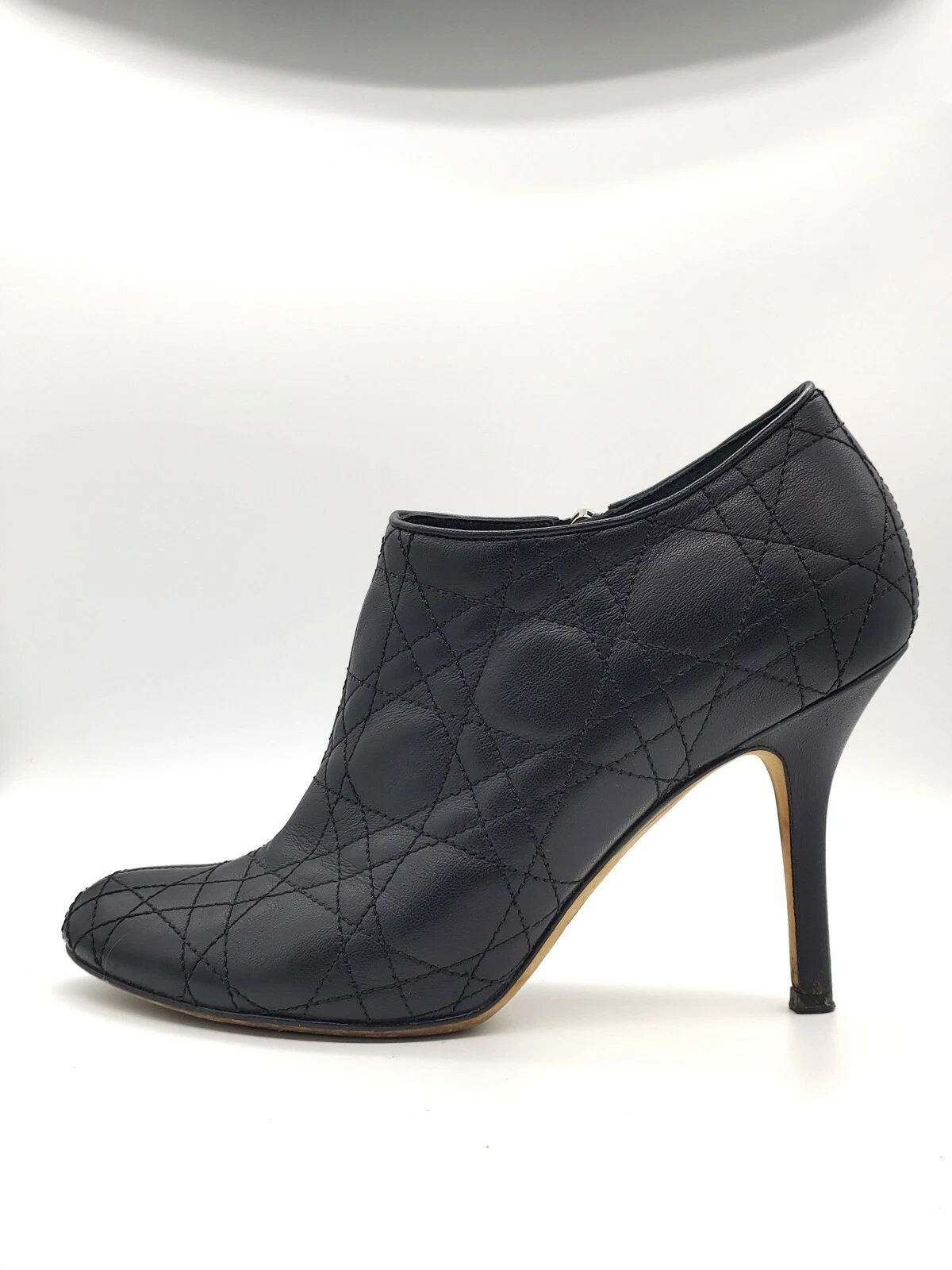 Bottes cheville Christian Dior en cuir noir Cannage EU37,5 UK4,5